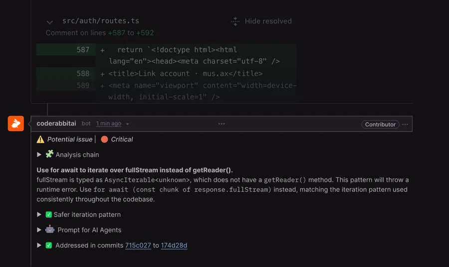 CodeRabbit のPRレビュー画面。コード差分に対して coderabbitai ボットが「Potential issue / Critical」と指摘し、理由の説明・修正案・修正コミットへの反映状況を表示している