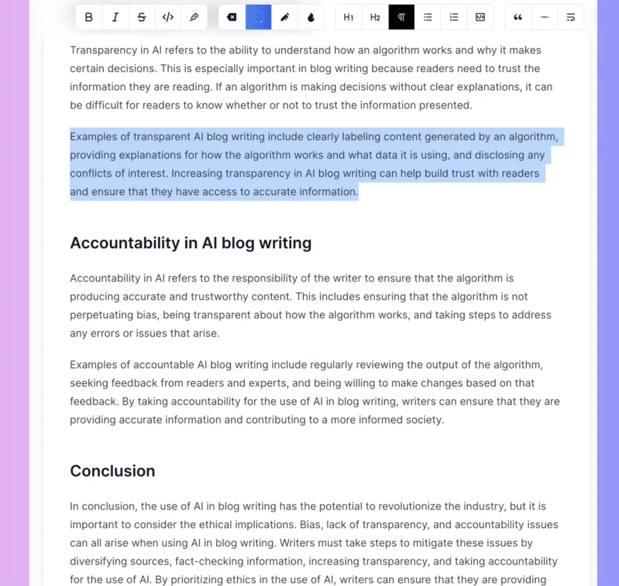 Moonbeam のエディタ画面。上部に書式ツールバー、本文中の段落が選択され、言い換え・改善などの操作ができる長文エディター